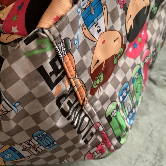 Harajuku Lovers enormous Flower Spring Travel Tote - Picture 5 of 13